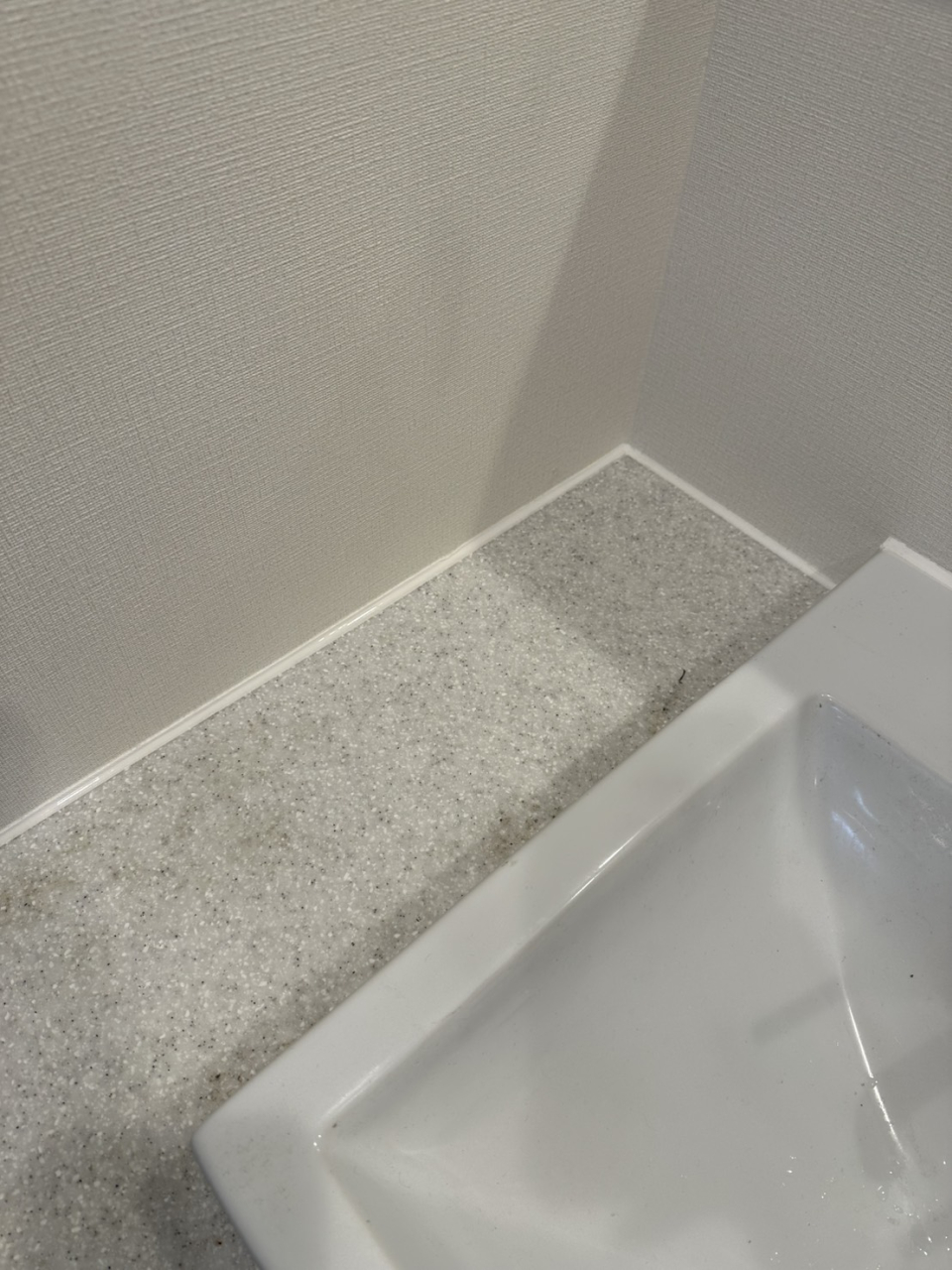 洗面コーキング打ち替え