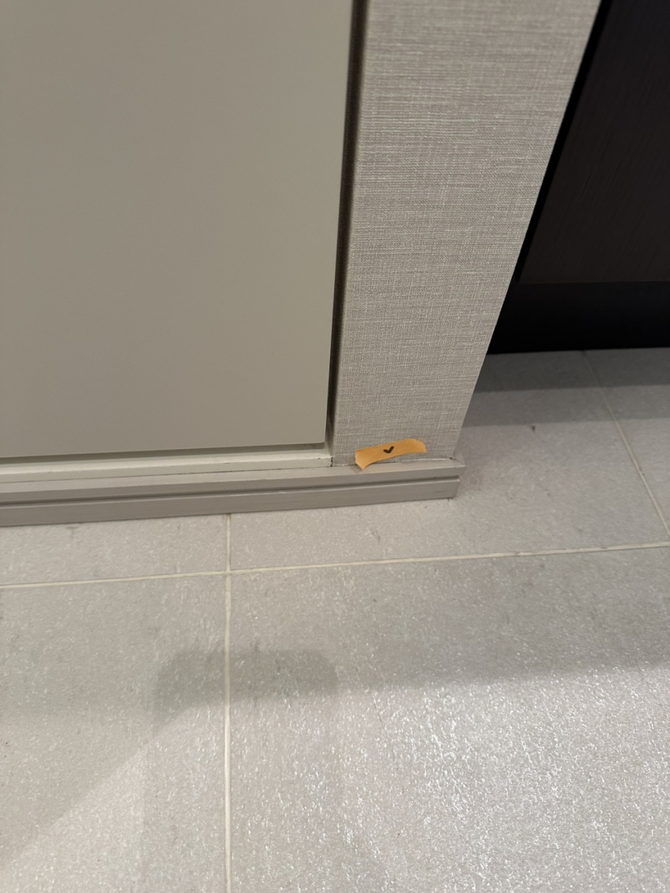 巾木の剥がれ補修