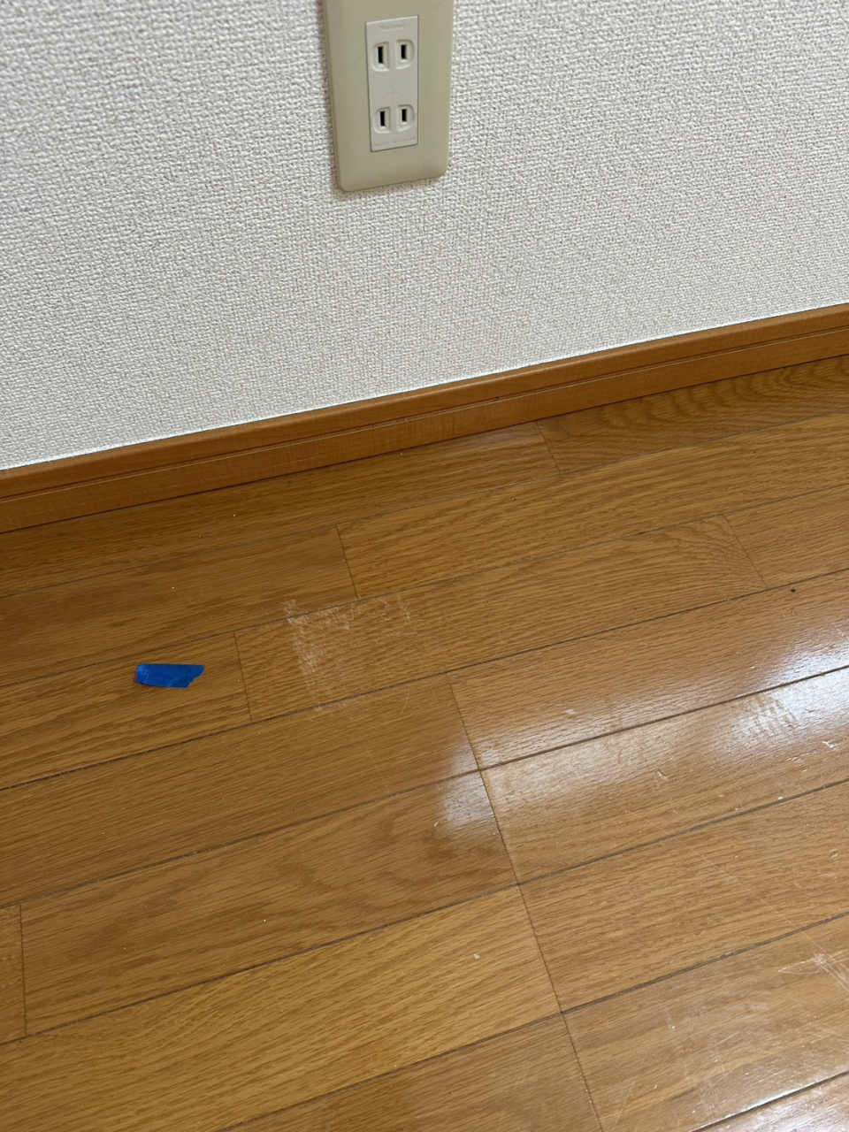 フローリングキズ補修