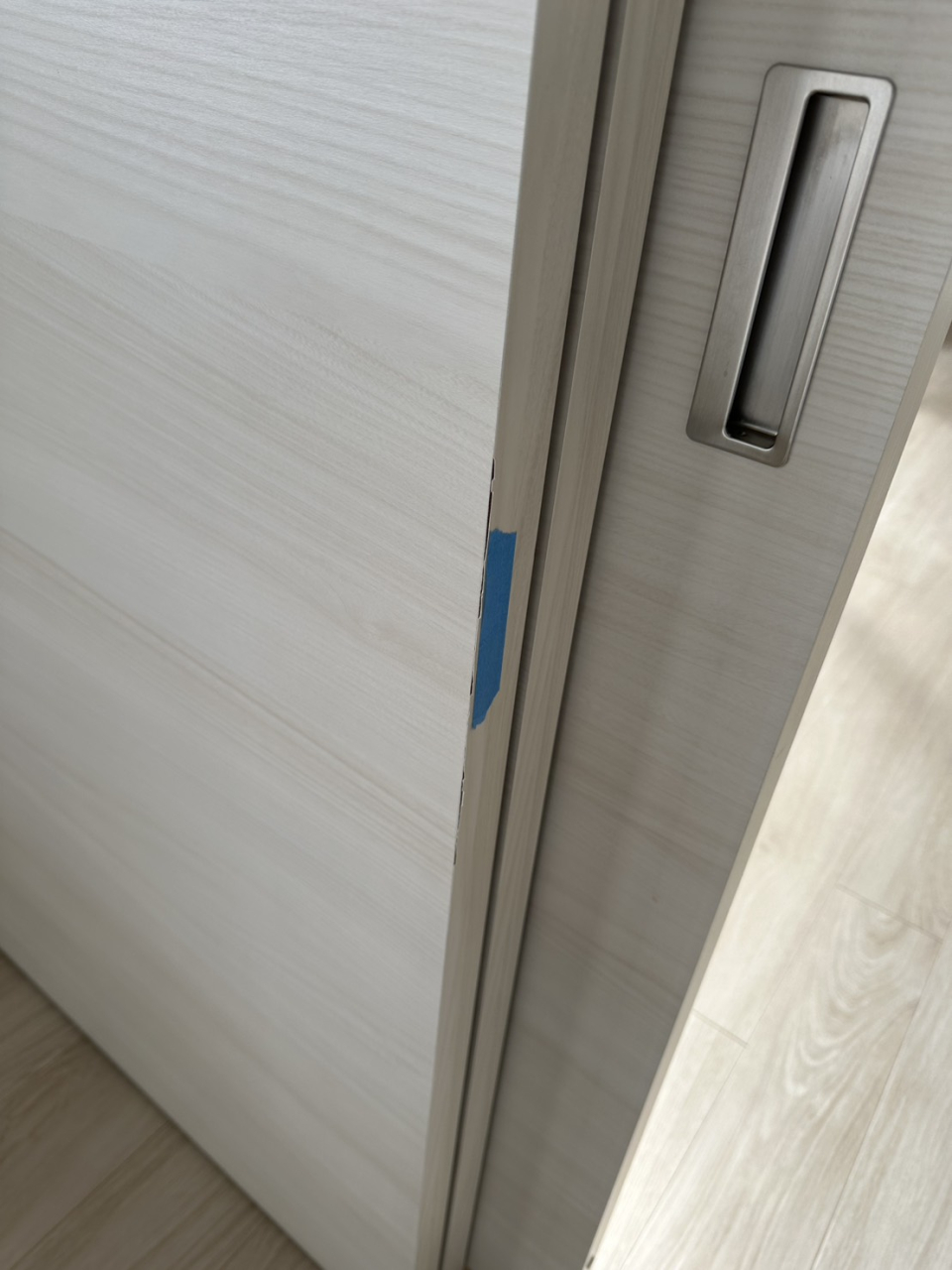 引戸小口剥がれ補修