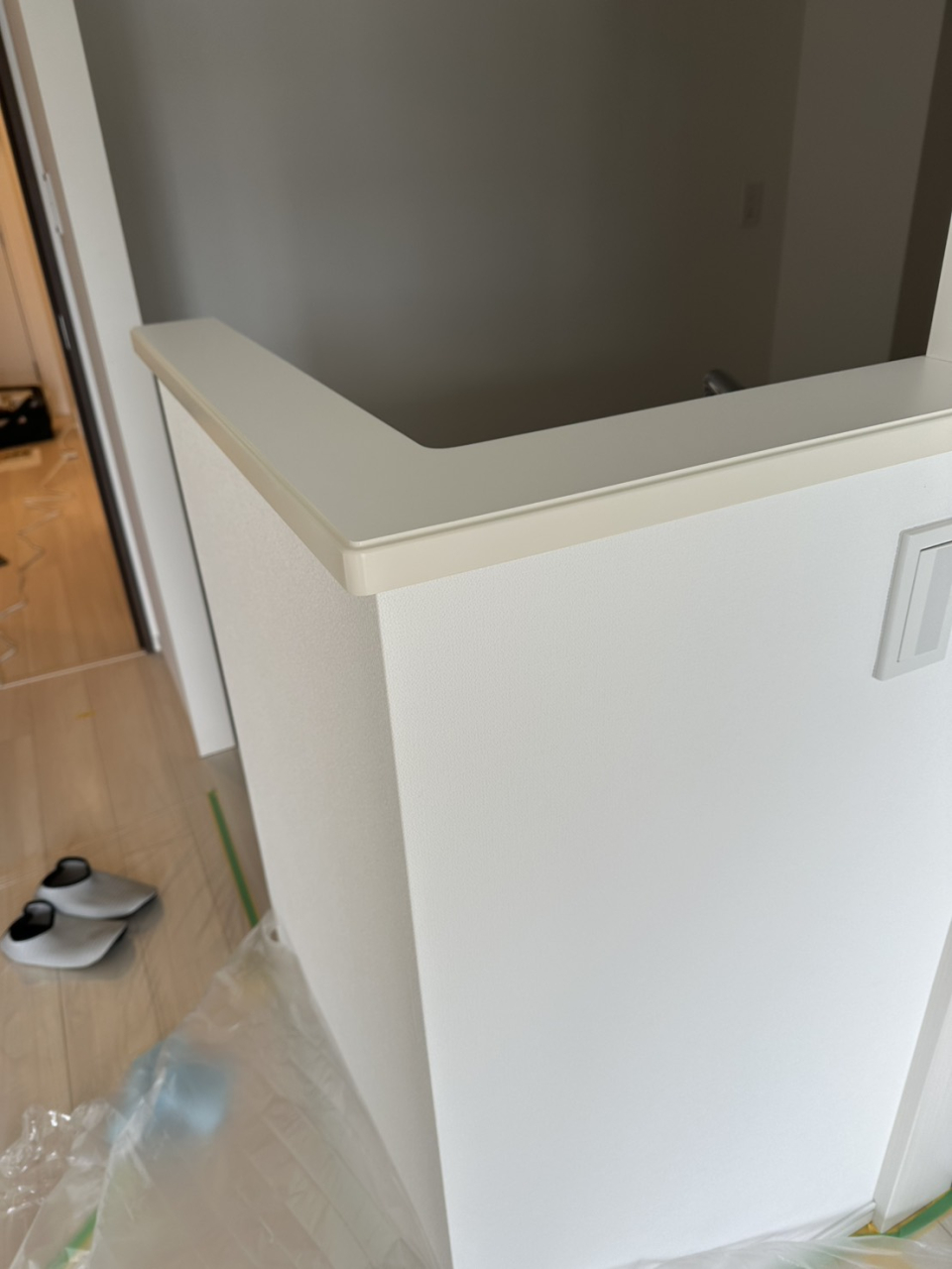 キッチンカウンター角の剥がれ補修